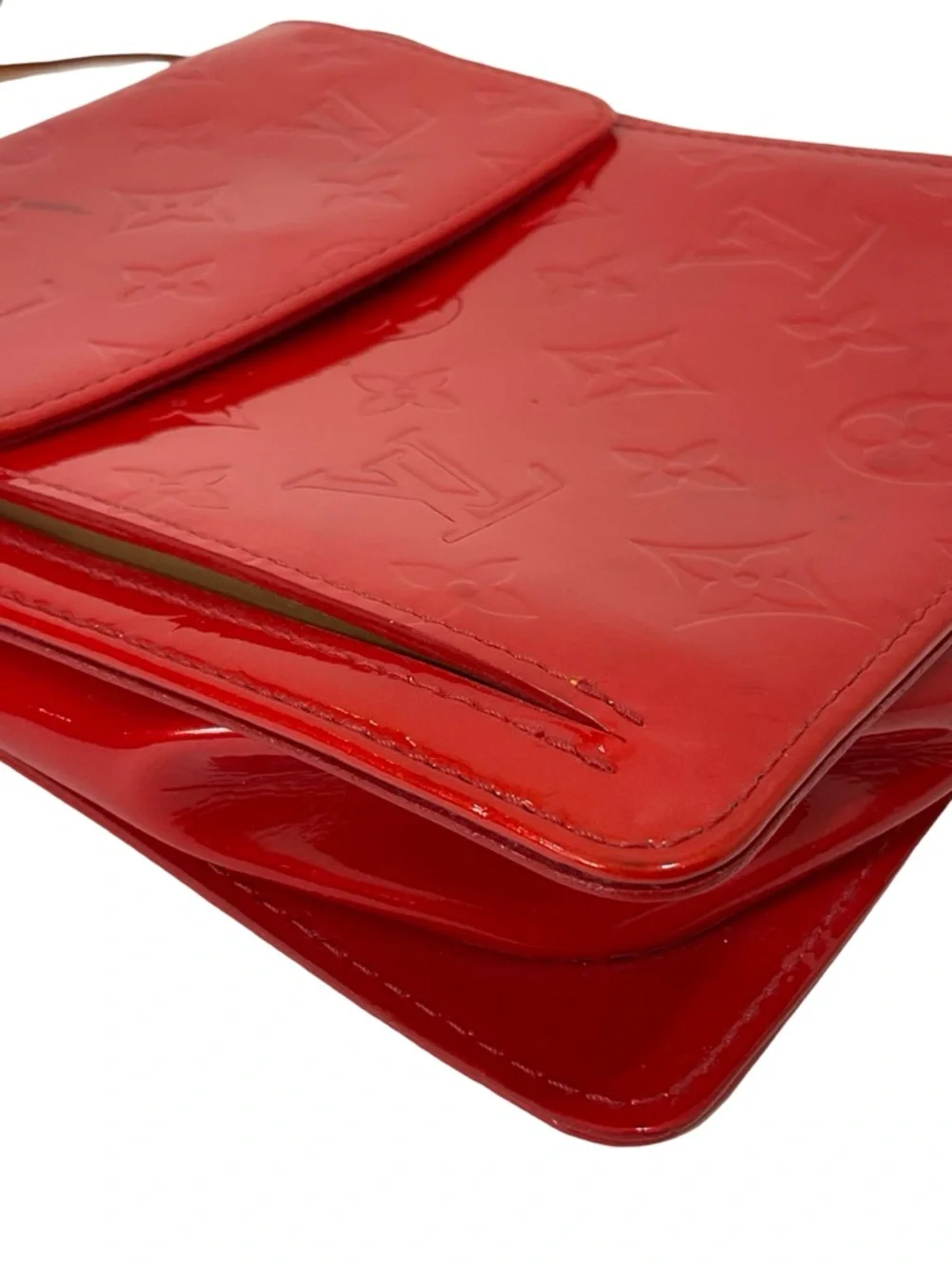 Louis Vuitton Red Monogram Vernis Mott Pochette - Picture 9 of 16